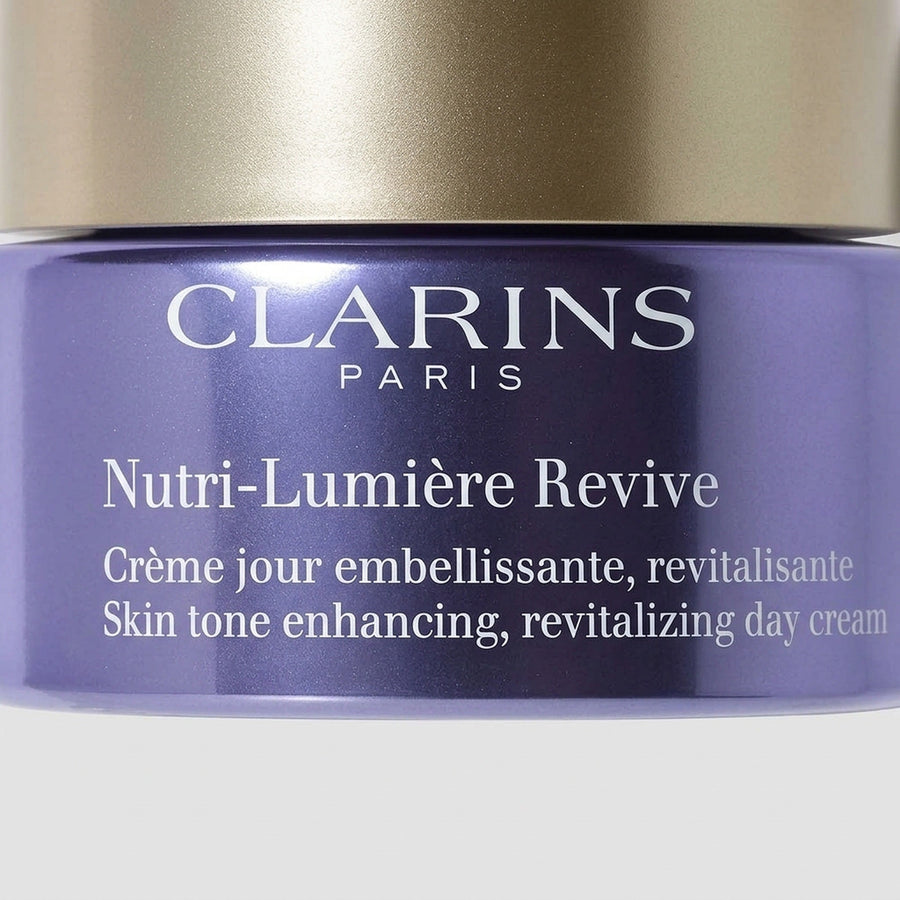 Detalle de la etiqueta de Clarins Nutri-Lumière Revive
