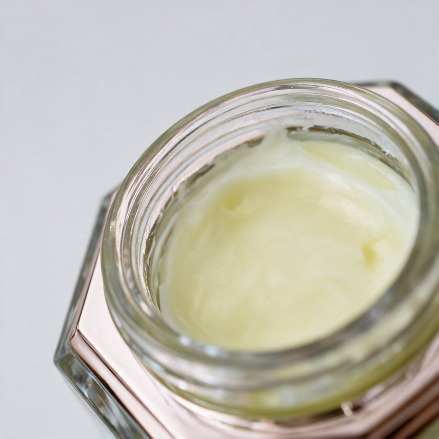 Crema esencia calmante de centella y té verde — 50 g