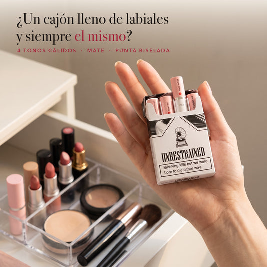 Estuche de 4 labiales mate en la mano: 4 tonos cálidos, mate, punta biselada