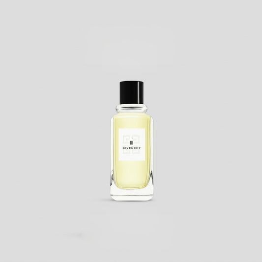 Givenchy III eau de toilette 100 ml sobre fondo gris