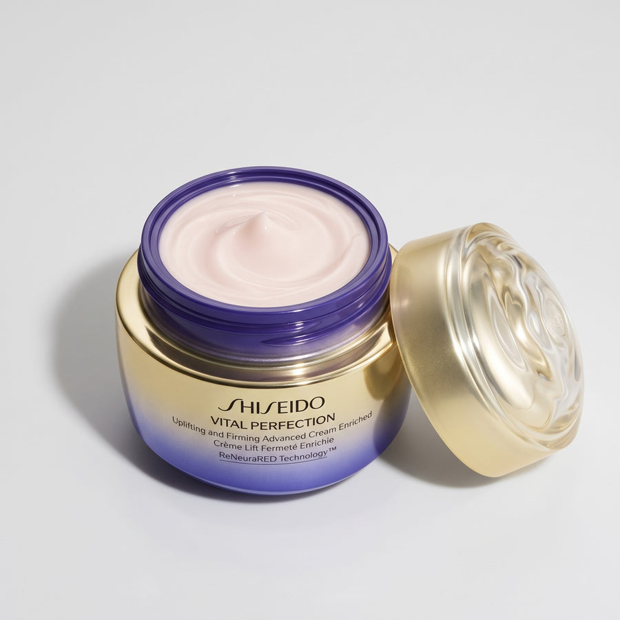 Tarro abierto de Vital Perfection con la crema